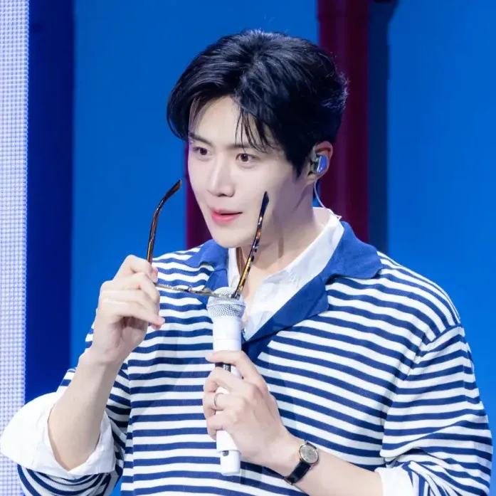 김선호의 최신 사진