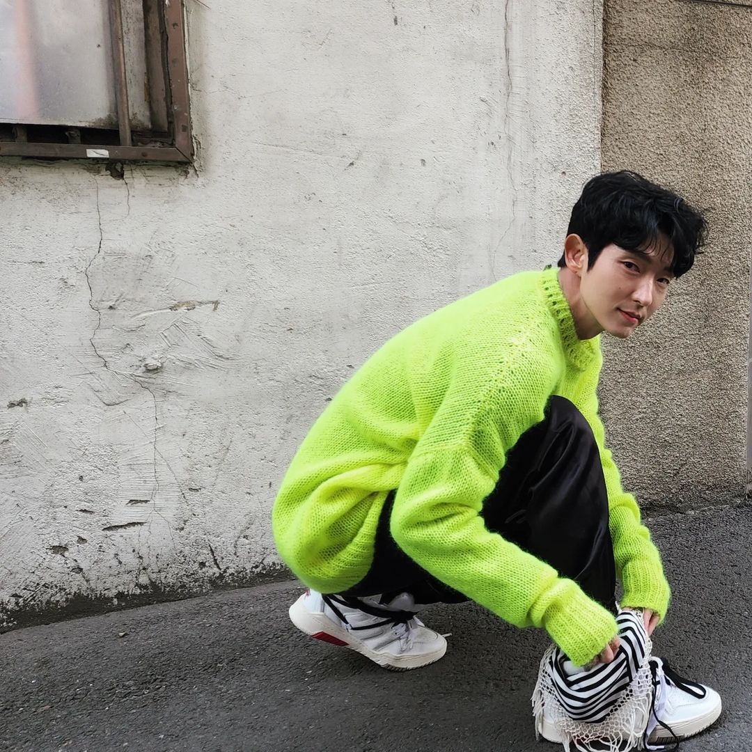 A moment captured by a fan of Lee Joongi