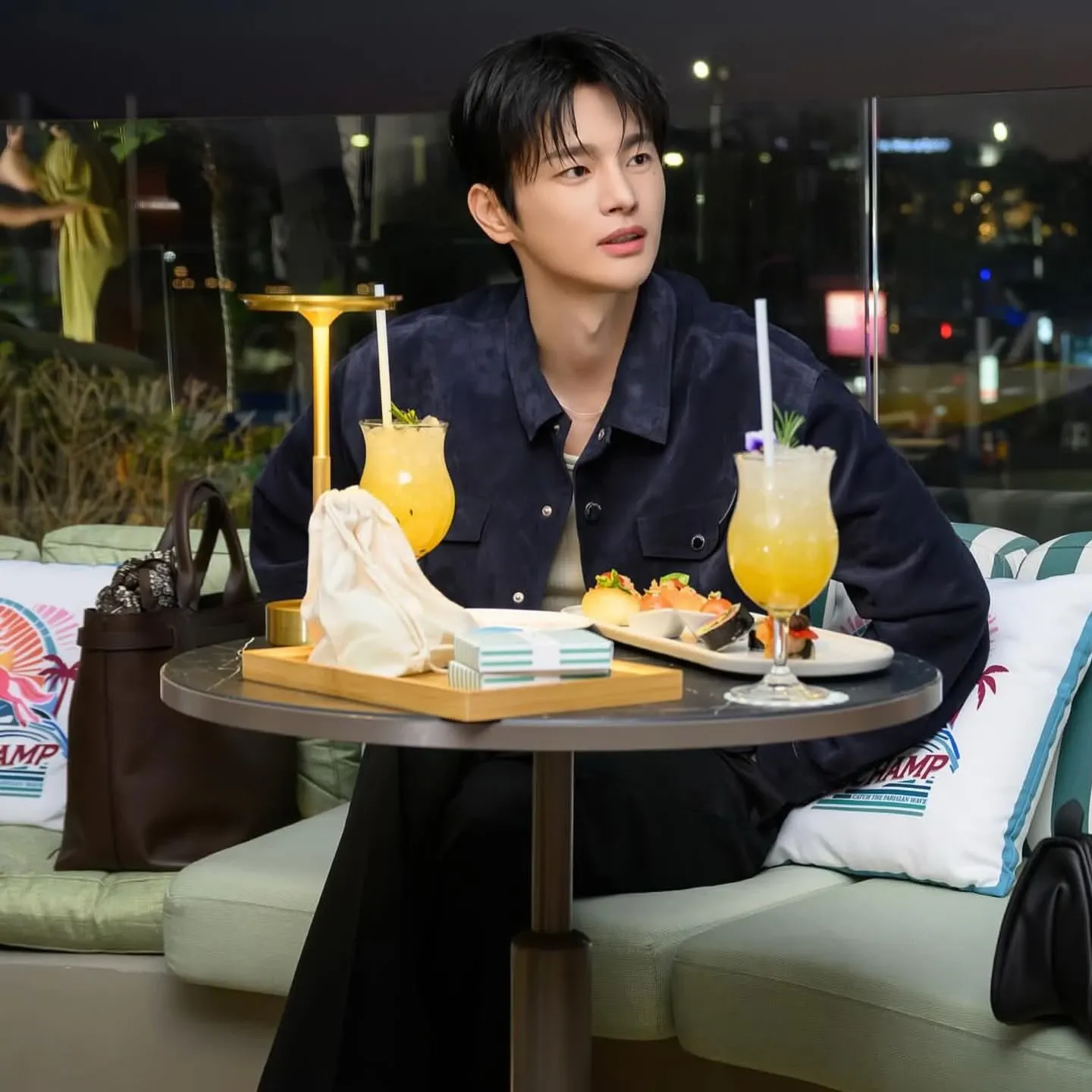 Cuplikan di balik layar dari Seo Inguk