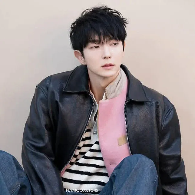 Foto terbaru dari Lee Joongi