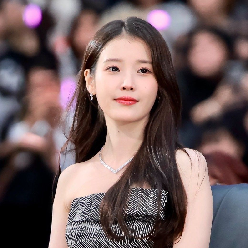 Recent activity shot of IU