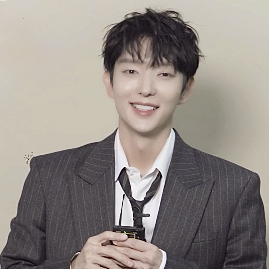 Behind-the-scenes cut of Lee Joongi