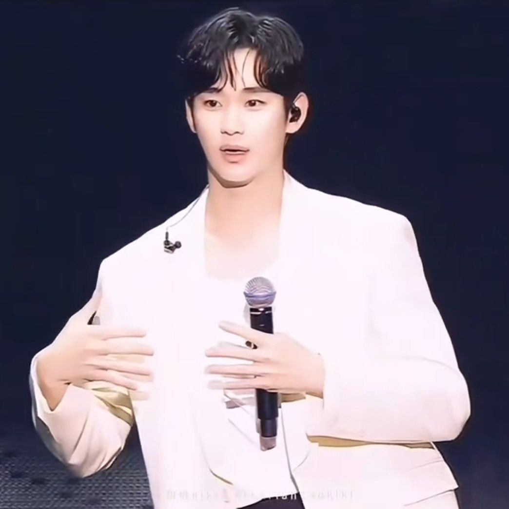 Foto terbaru dari Kim Soohyun