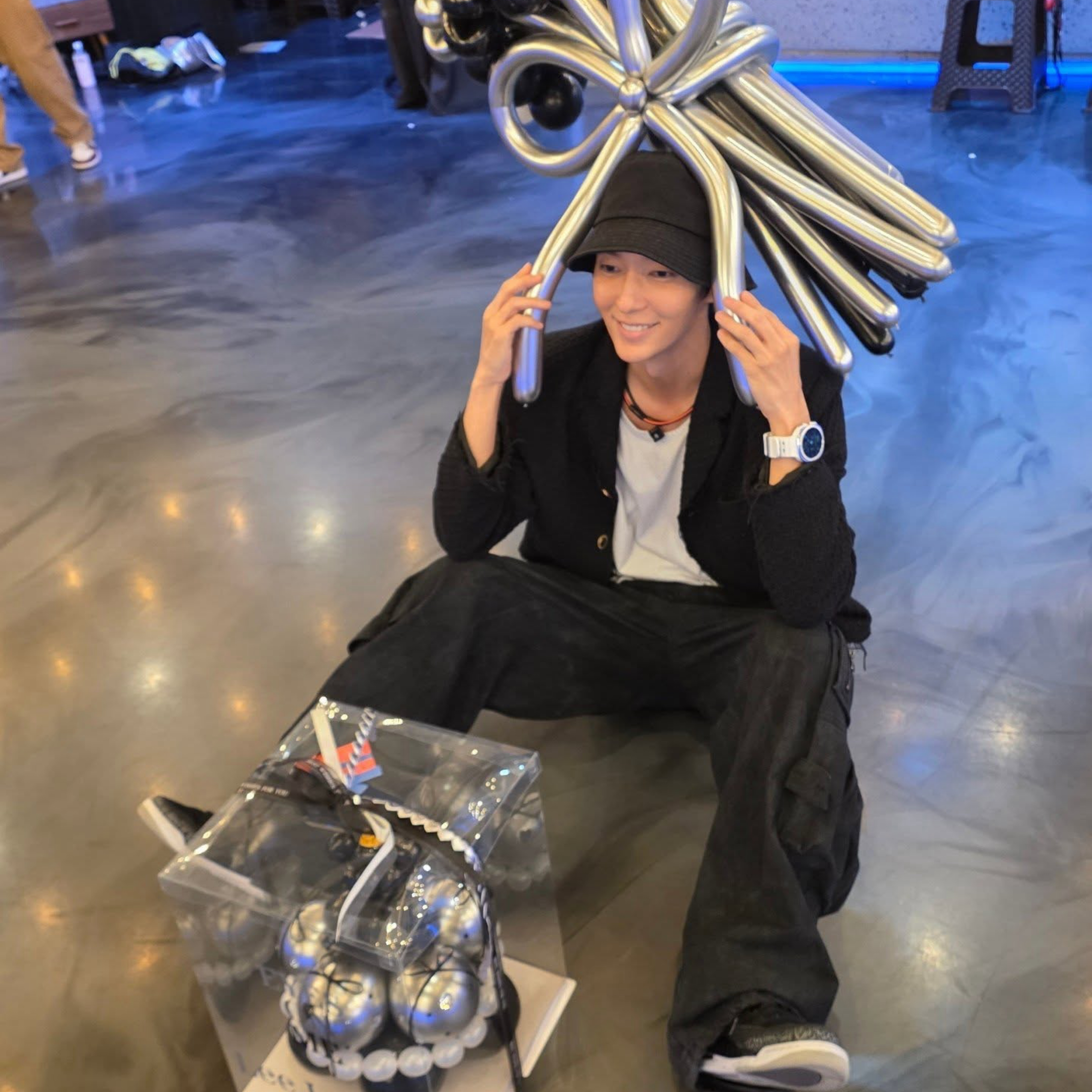 A moment captured by a fan of Lee Joongi