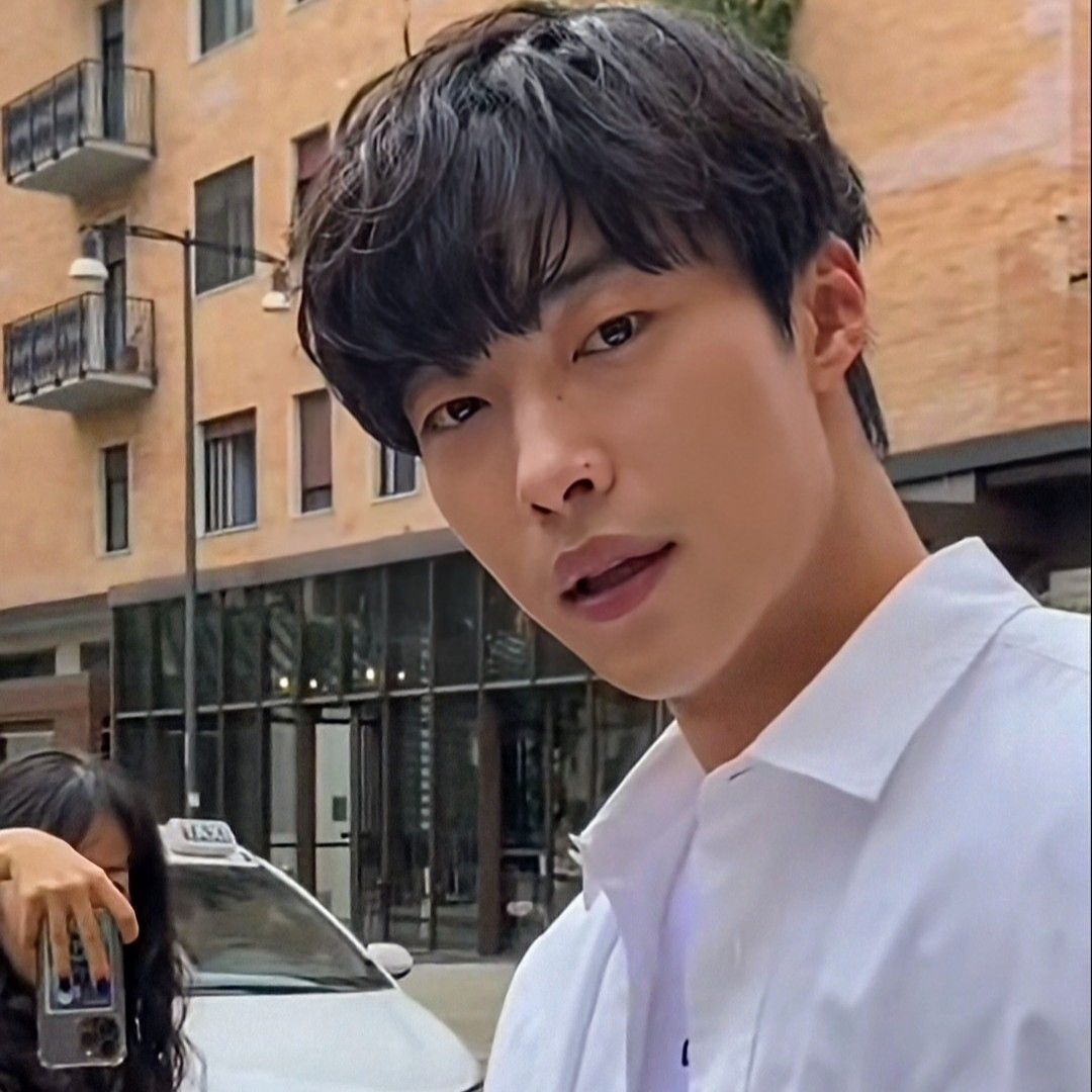 Behind-the-scenes cut of Woo Dohwan