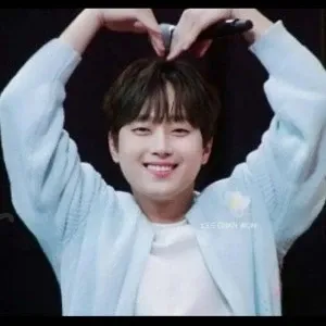 Foto terbaru dari Lee Chanwon