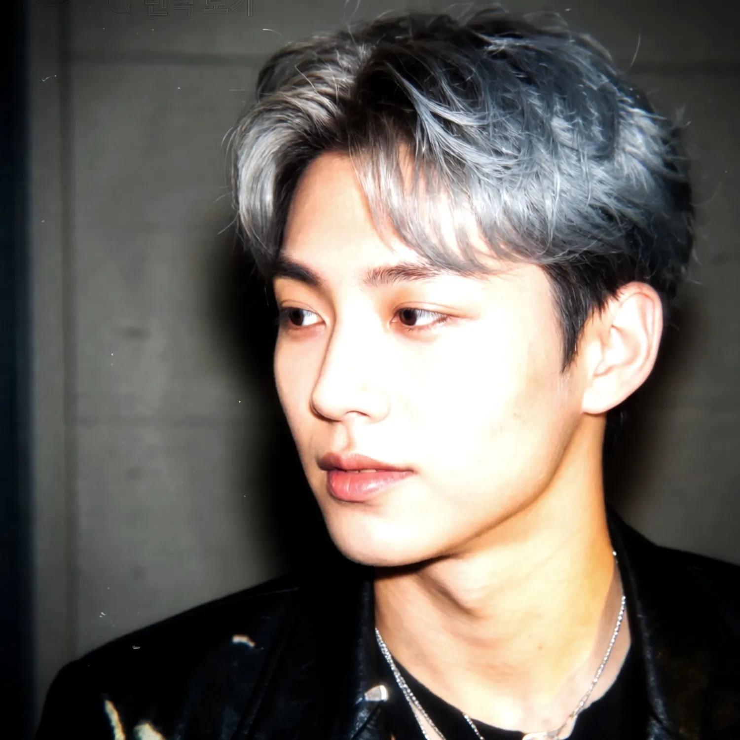 Behind-the-scenes cut of Kim Jaeyoung