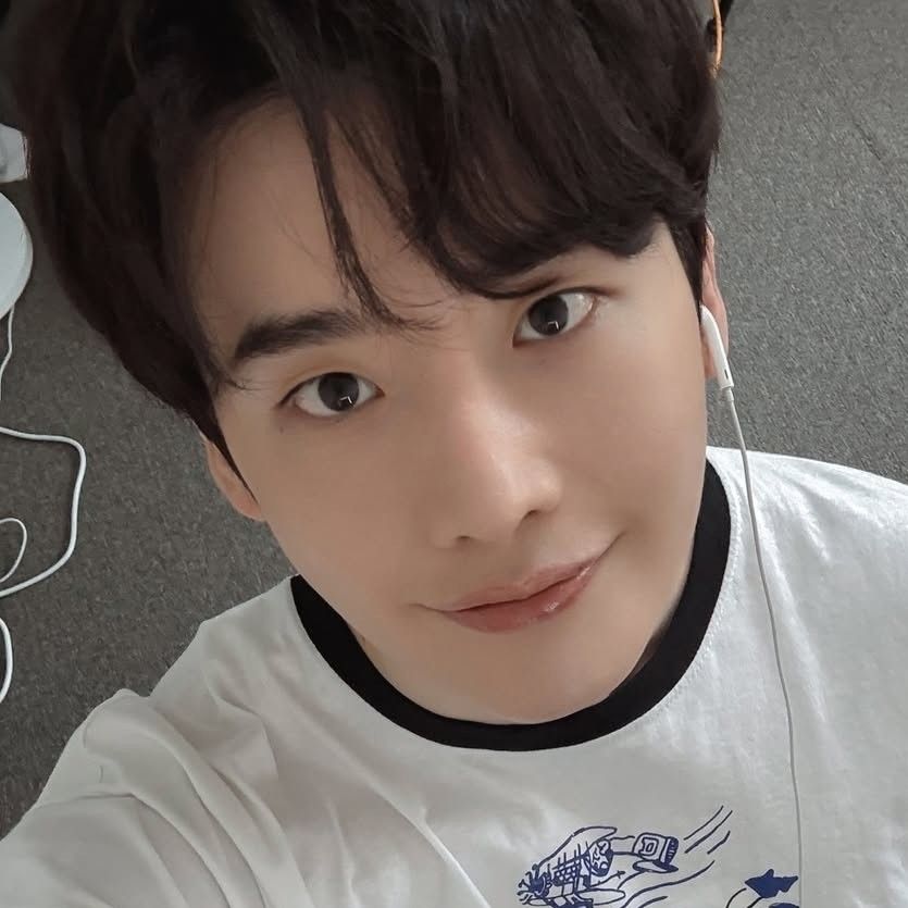 李鍾碩的最新照片