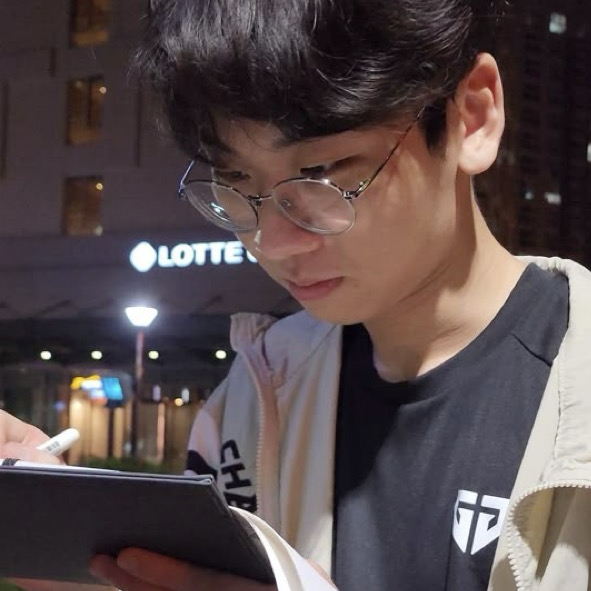 A moment captured by a fan of Doran