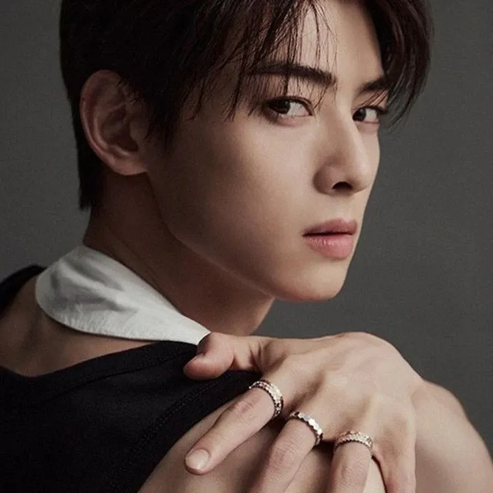 Latest photo of Cha Eunwoo