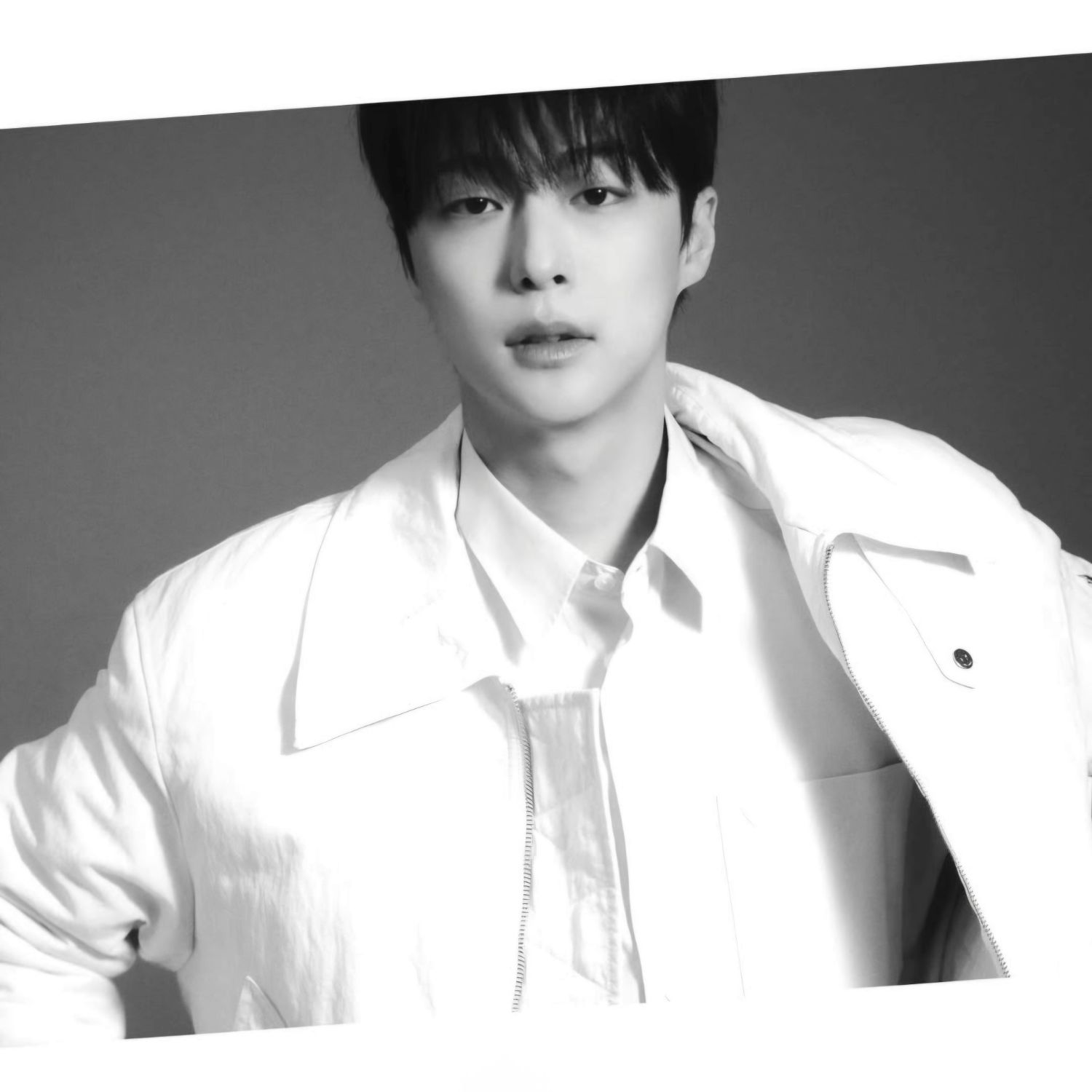 Behind-the-scenes cut of Bae Inhyuk