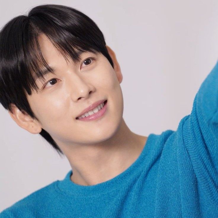 Latest photo of Yim Siwan