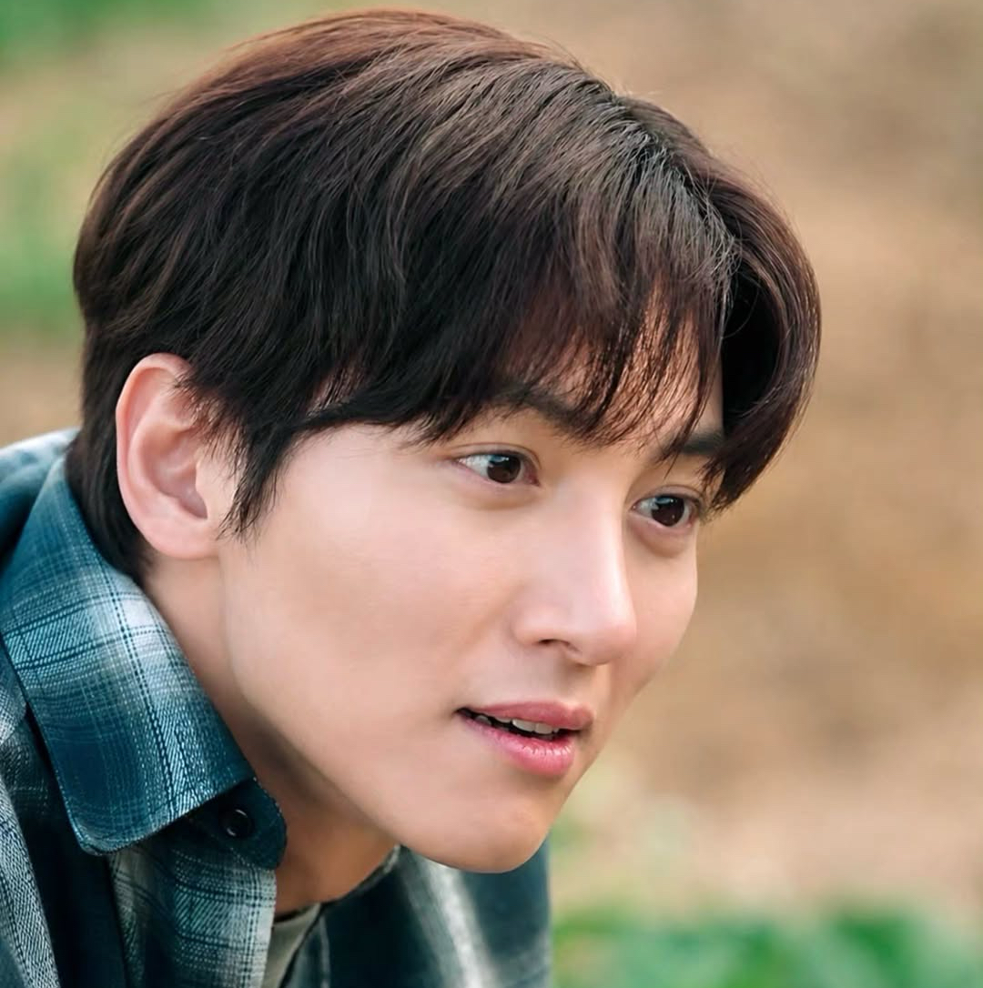 Behind-the-scenes cut of Ji Changwook