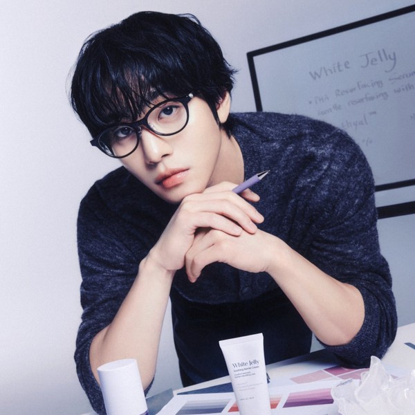 Top moment of Ahn Hyoseop selected by the fandom