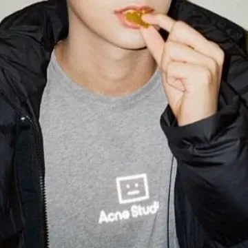 Recent activity shot of Park Seoham