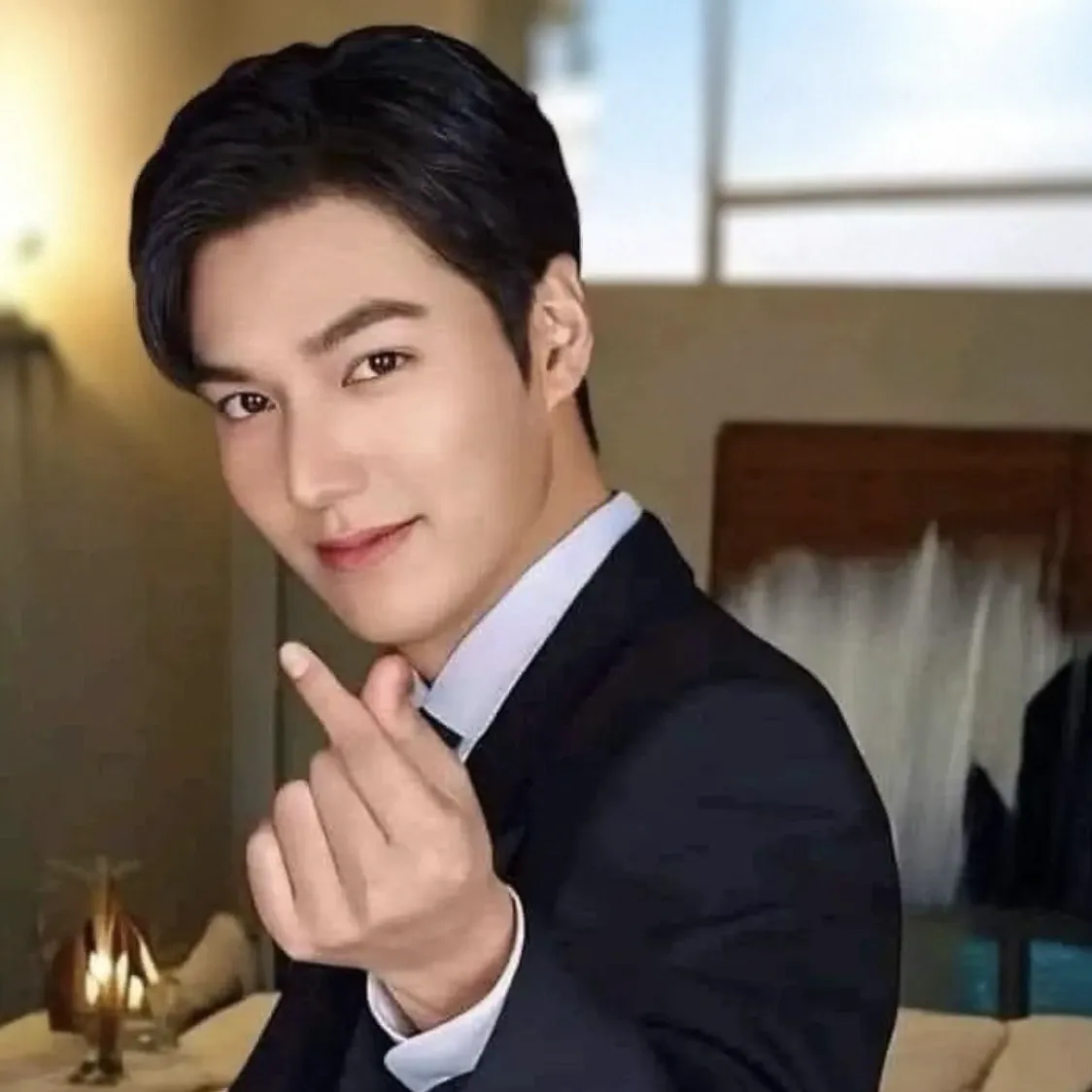 Behind-the-scenes cut of Lee Minho