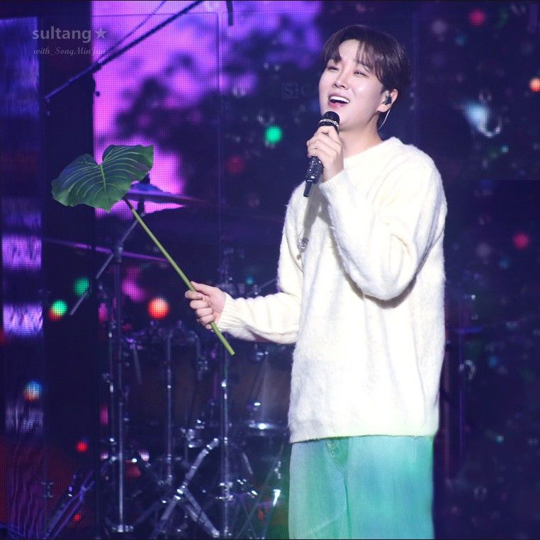 Behind-the-scenes cut of Song Minjun