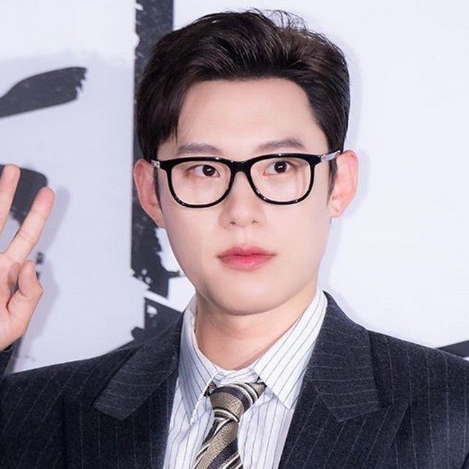 Recent activity shot of Kim Sungcheol