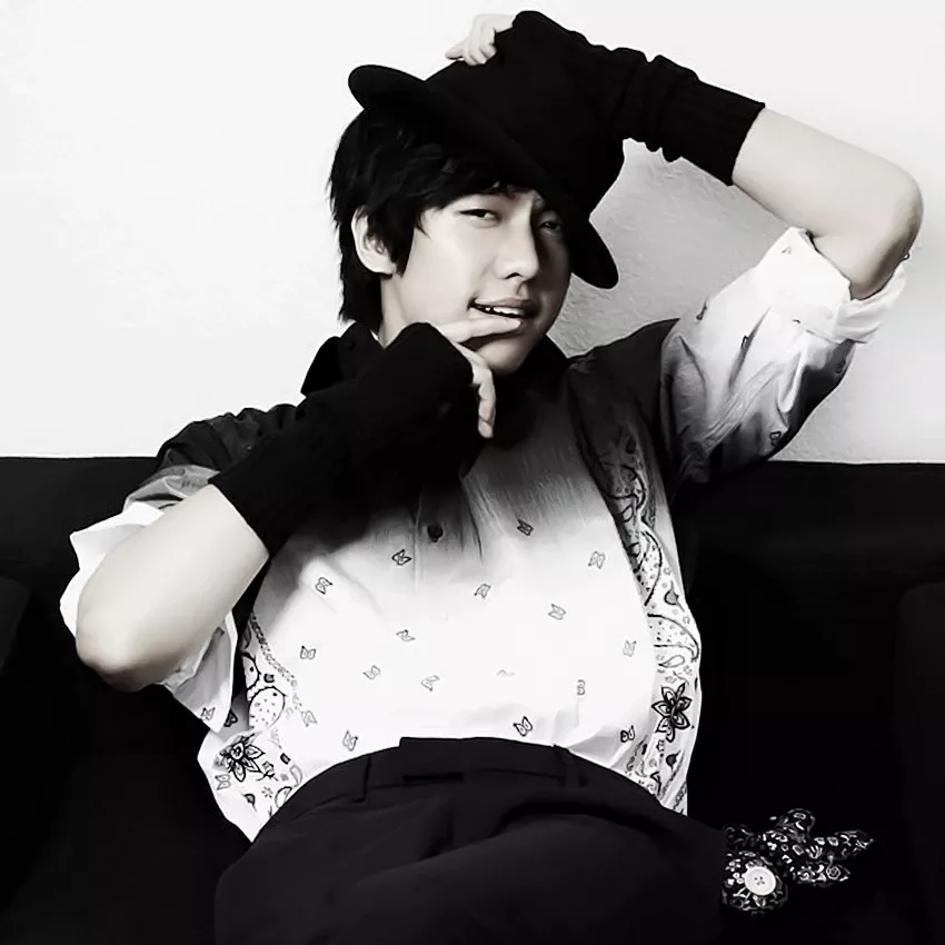 Cuplikan di balik layar dari Lee Seunggi