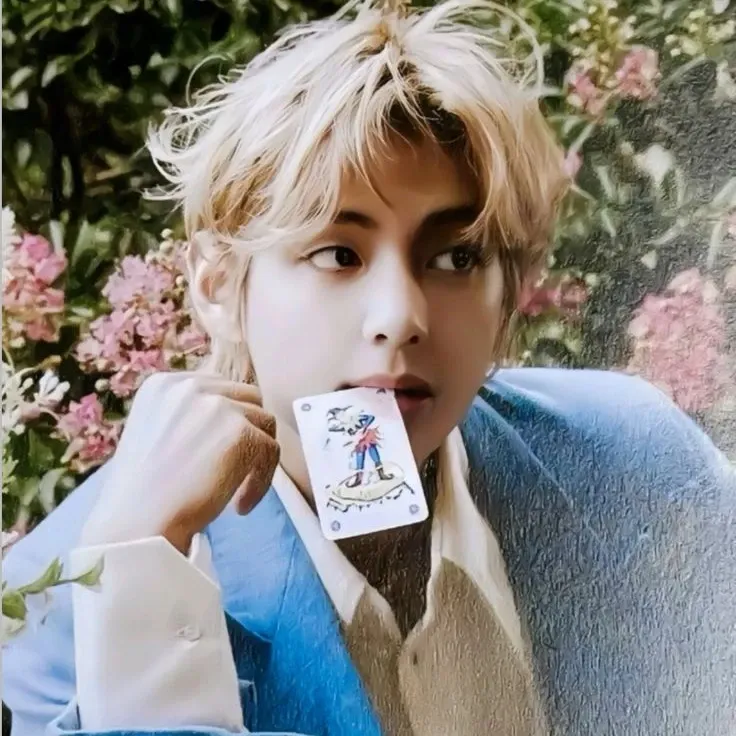 Recent activity shot of Kim Taehyung (V)