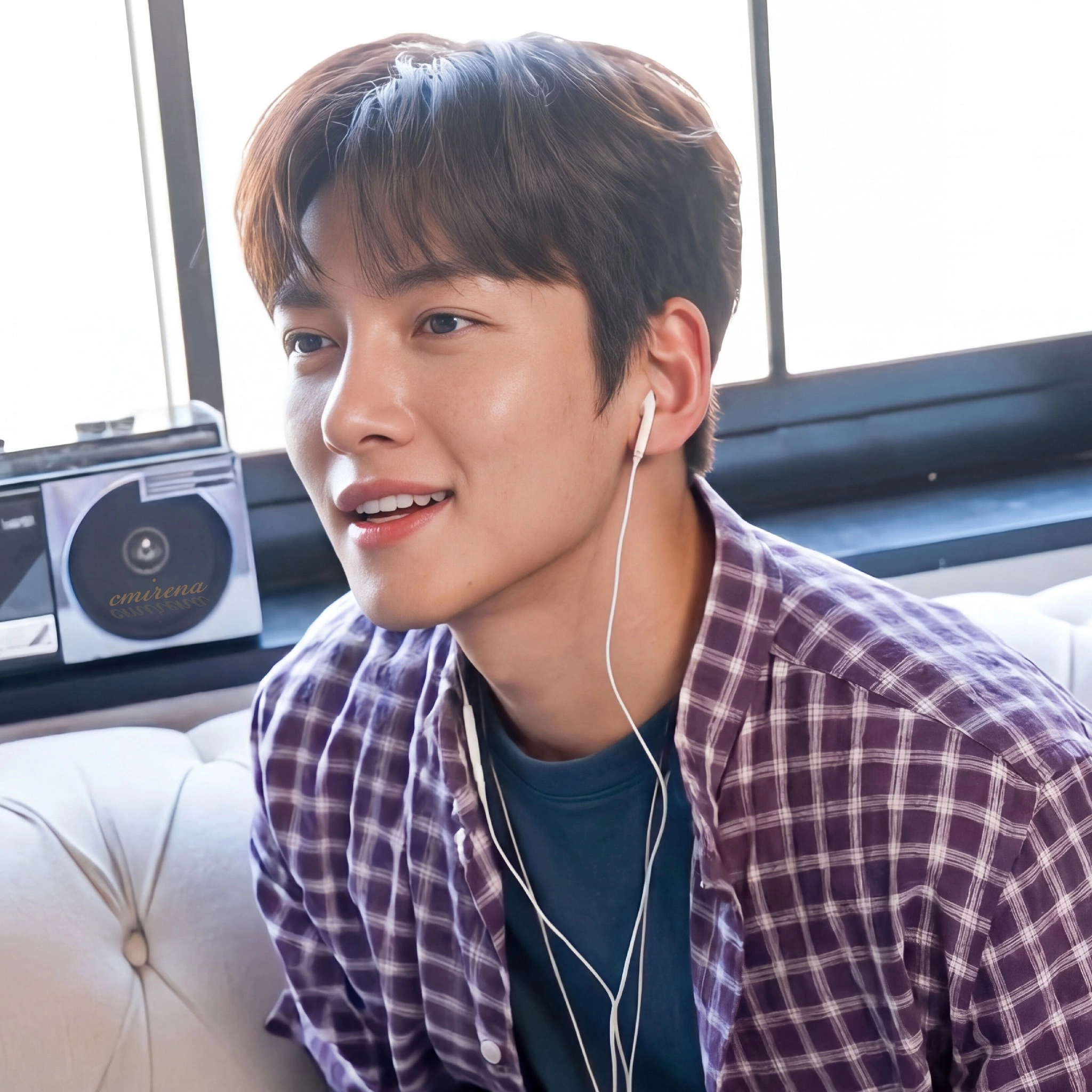 Behind-the-scenes cut of Ji Changwook