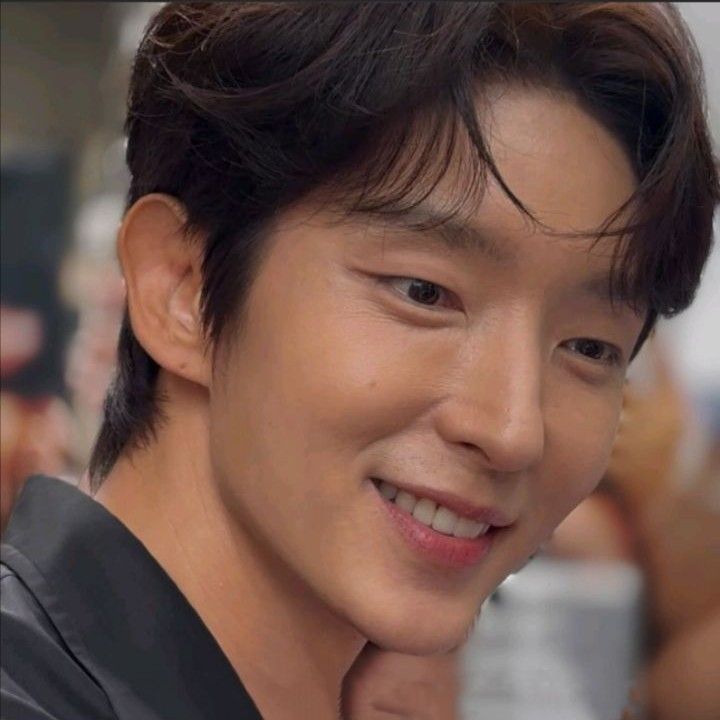 Recent activity shot of Lee Joongi