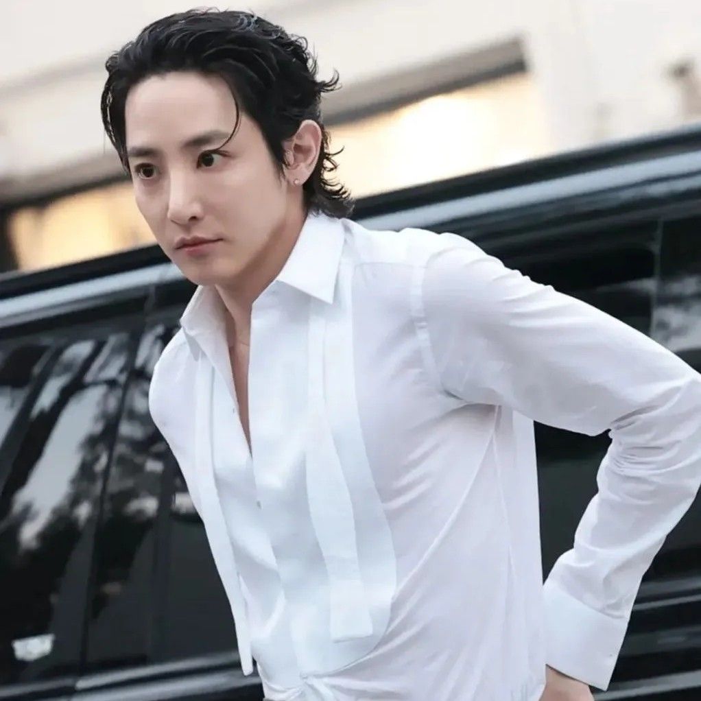Behind-the-scenes cut of Lee Soohyuk