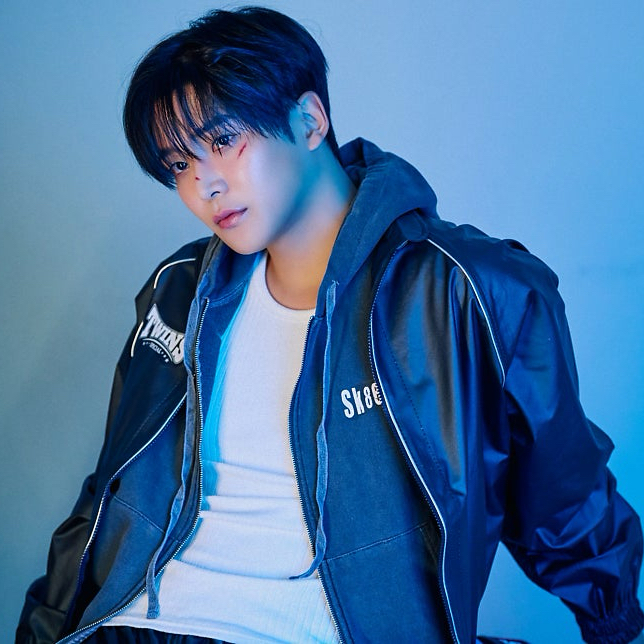 로운의 최신 사진