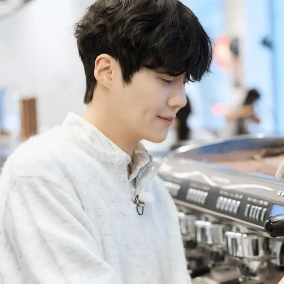 Cuplikan di balik layar dari Kim Seonho