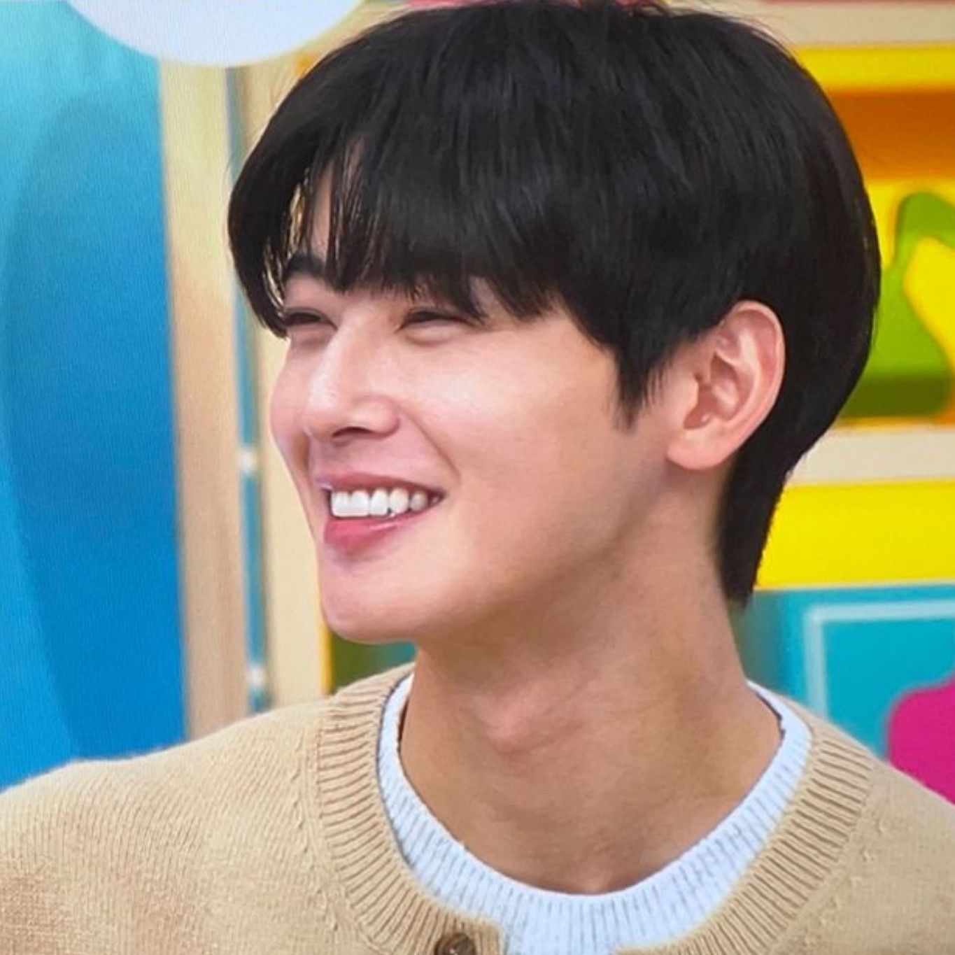 Recent activity shot of Cha Eunwoo