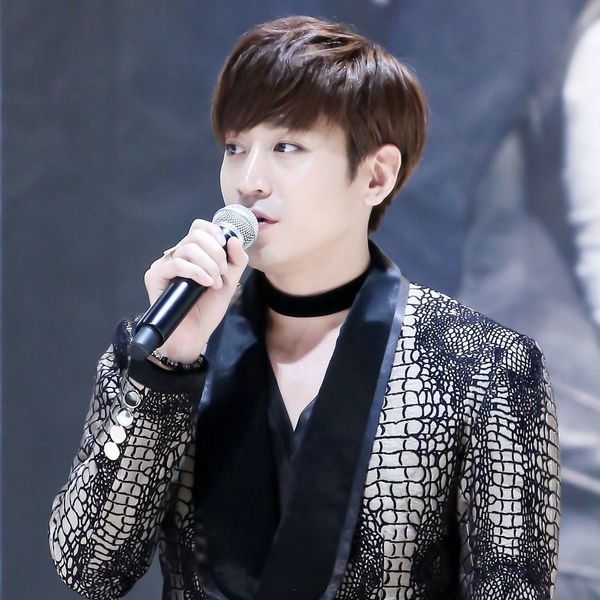 Popular profile image of Mun Junghyuk (Eric) selected by vote