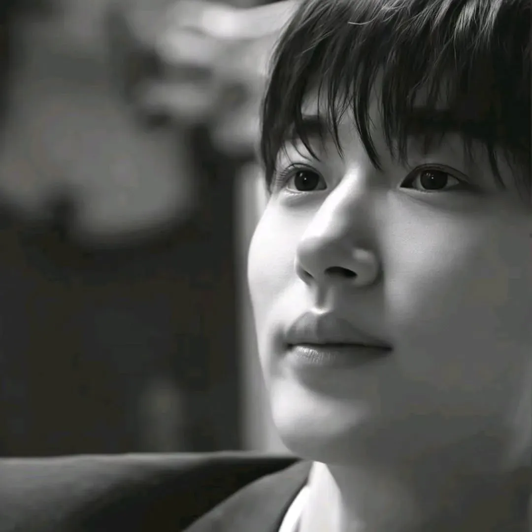 Behind-the-scenes cut of Byeon Wooseok
