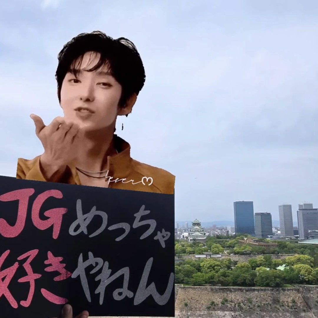 Behind-the-scenes cut of Lee Joongi