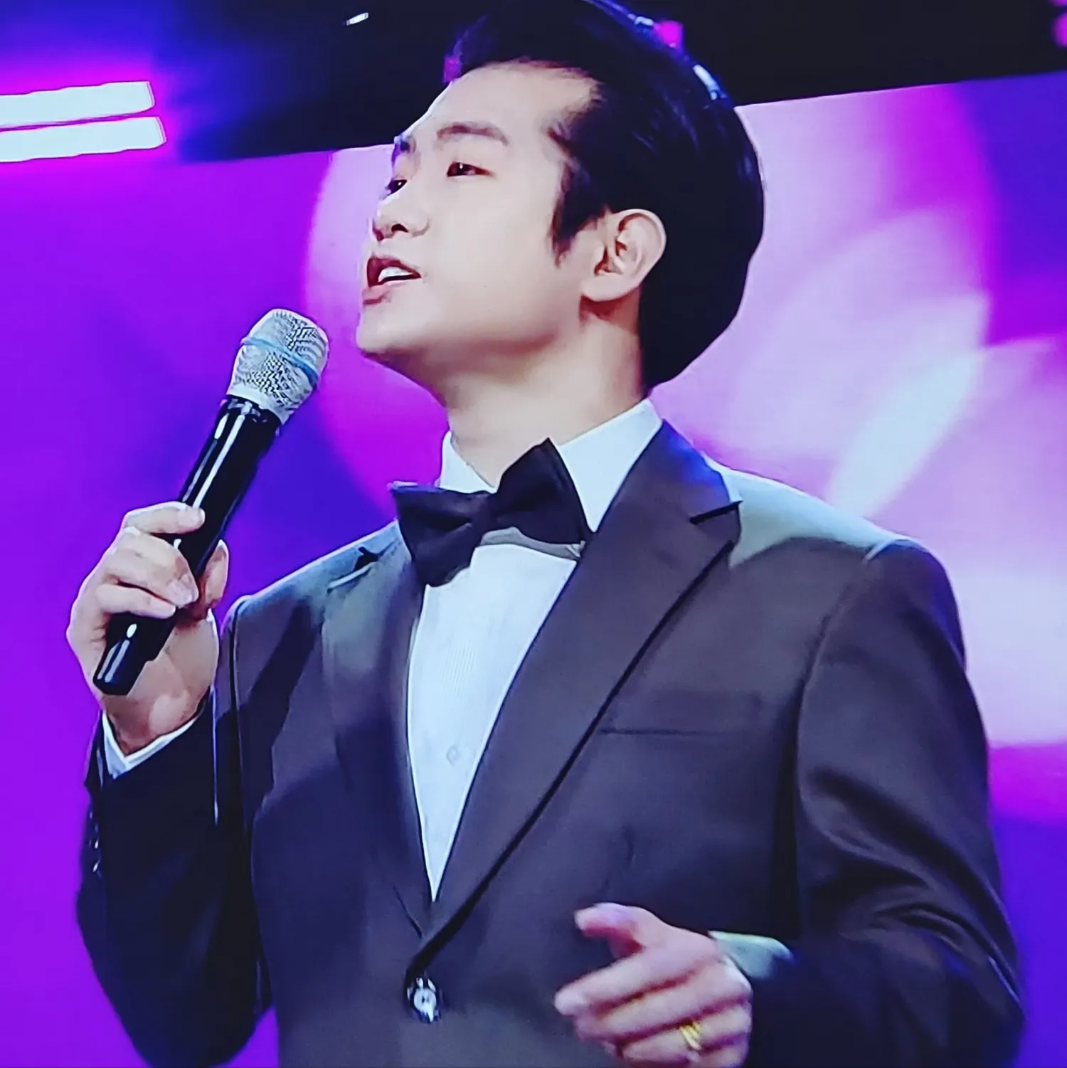 Behind-the-scenes cut of Jo Myungsup