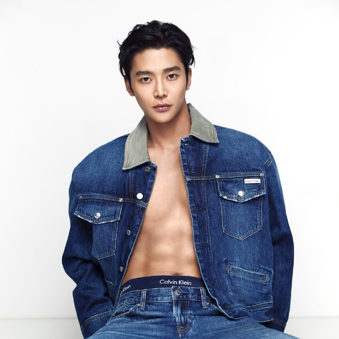 로운의 최신 사진