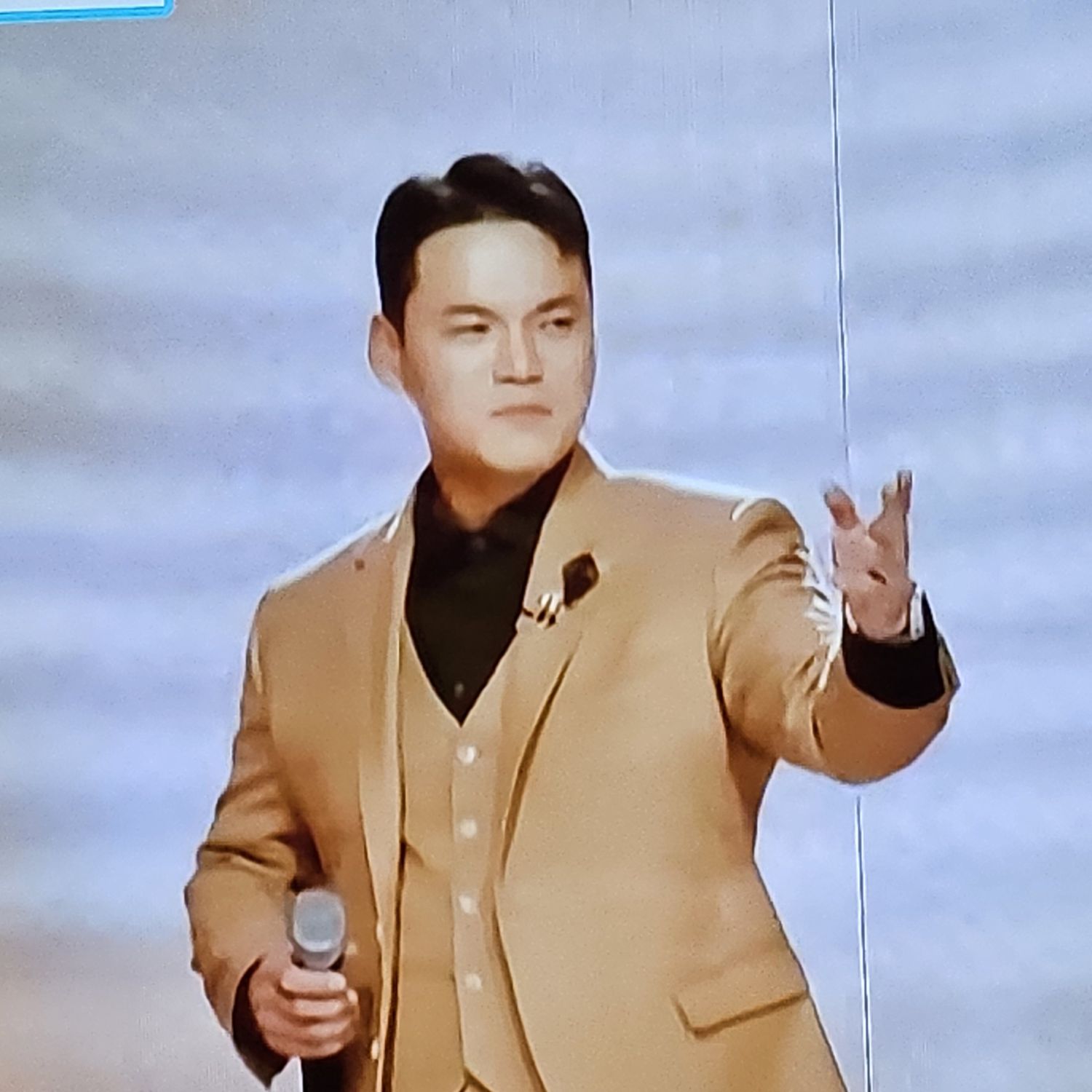 A moment captured by a fan of Cheonrokdam