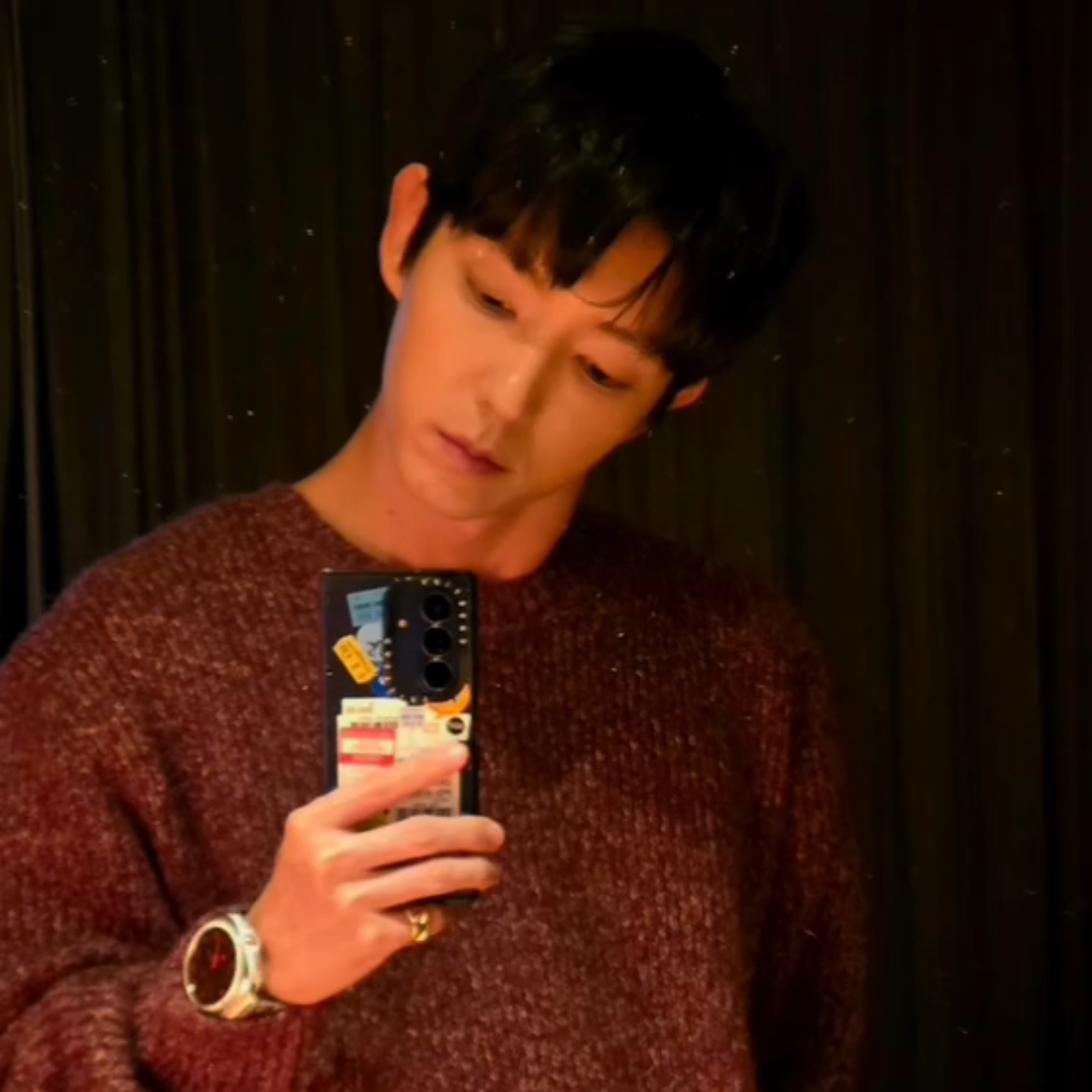Behind-the-scenes cut of Lee Joongi