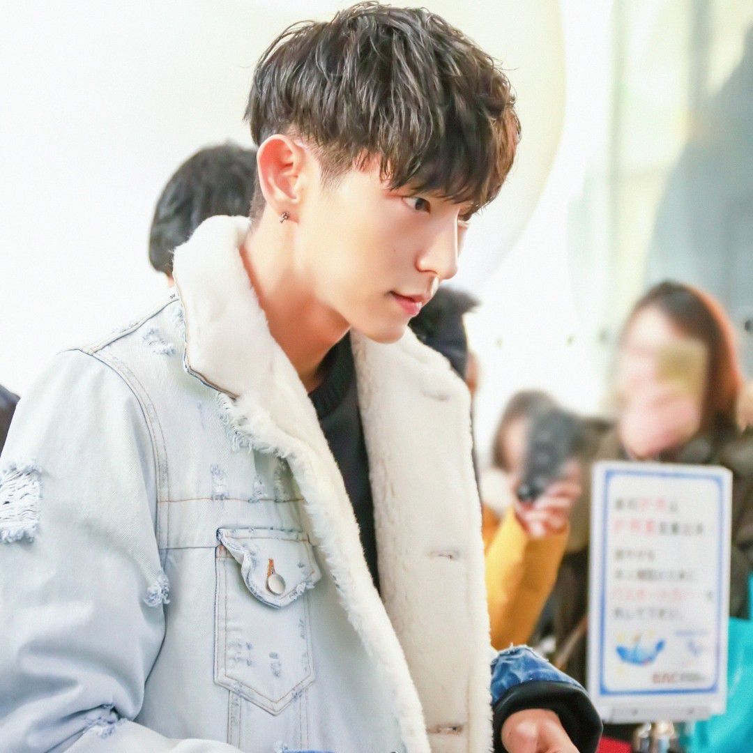 Behind-the-scenes cut of Lee Joongi