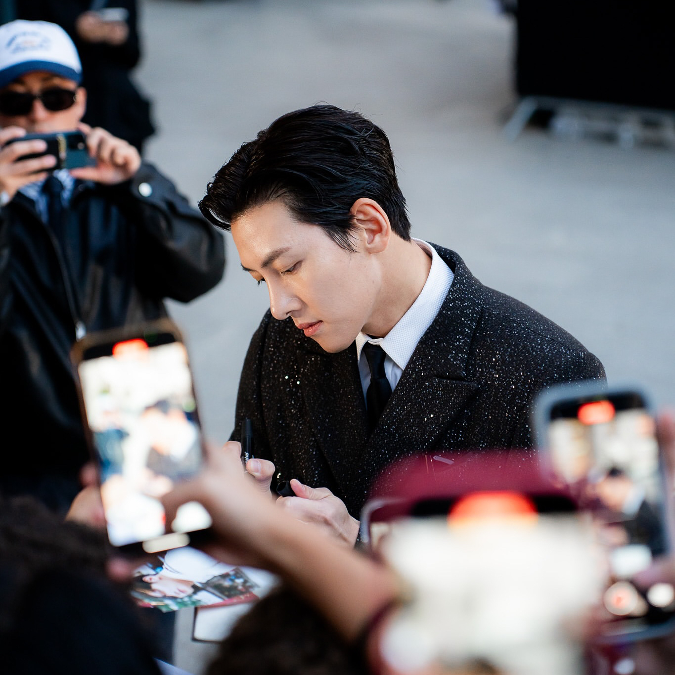 粉丝拍下的池昌旭瞬间