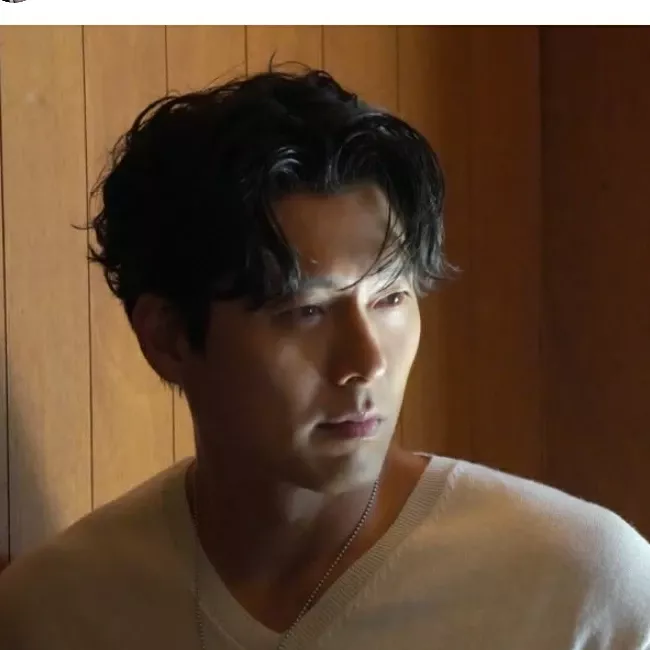 Foto terbaru dari Hyun Bin