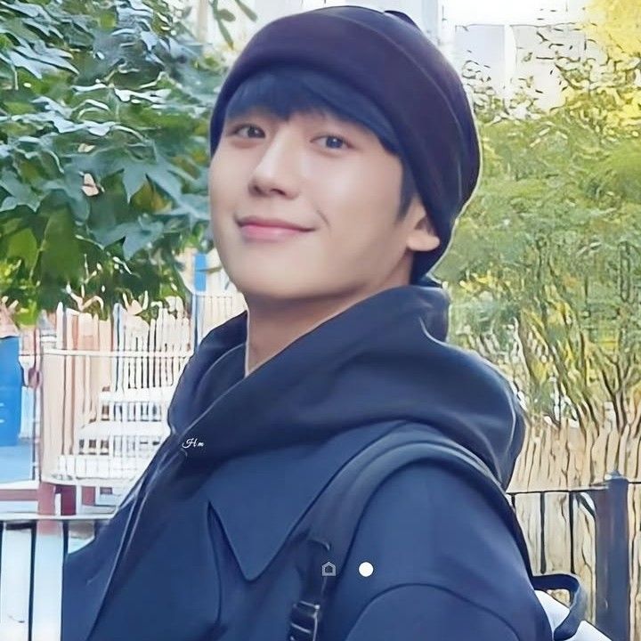 Recent activity shot of Jung Haein