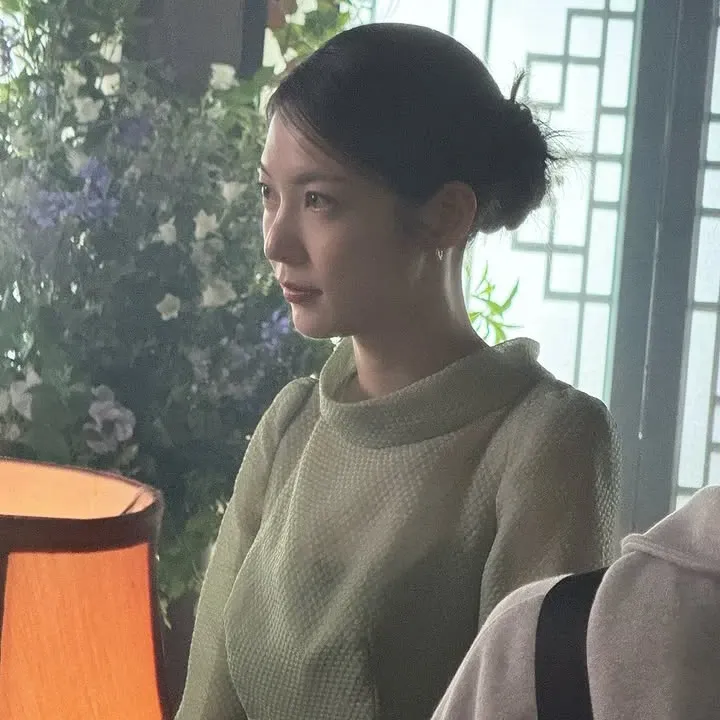Behind-the-scenes cut of Gong Seungyeon