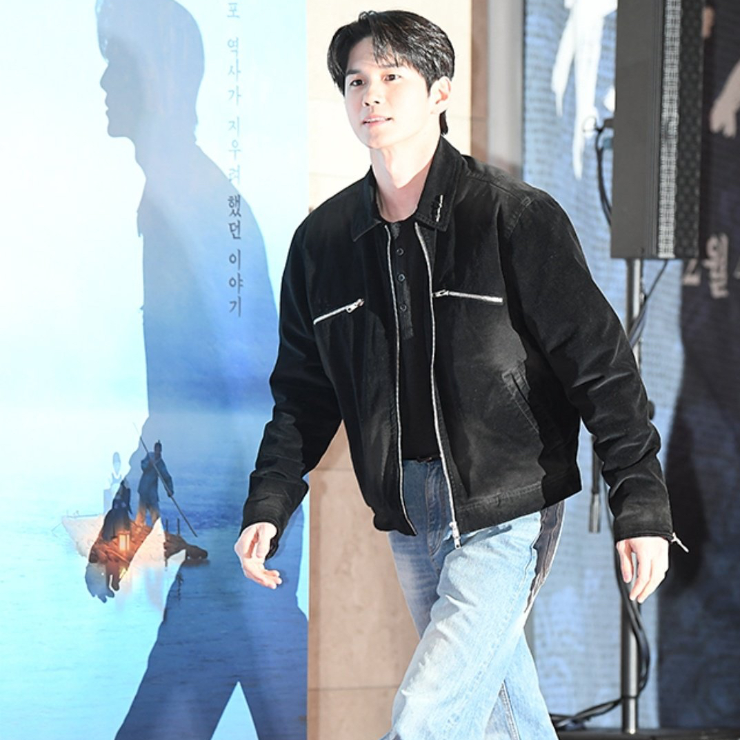 邕圣祐的最新照片