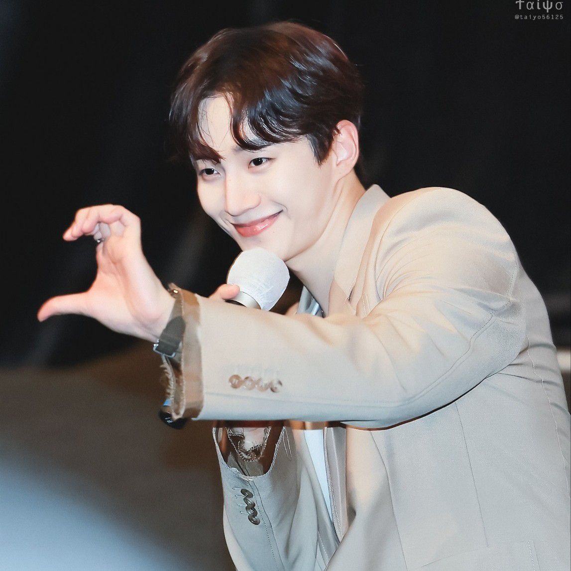 李俊昊的最新照片