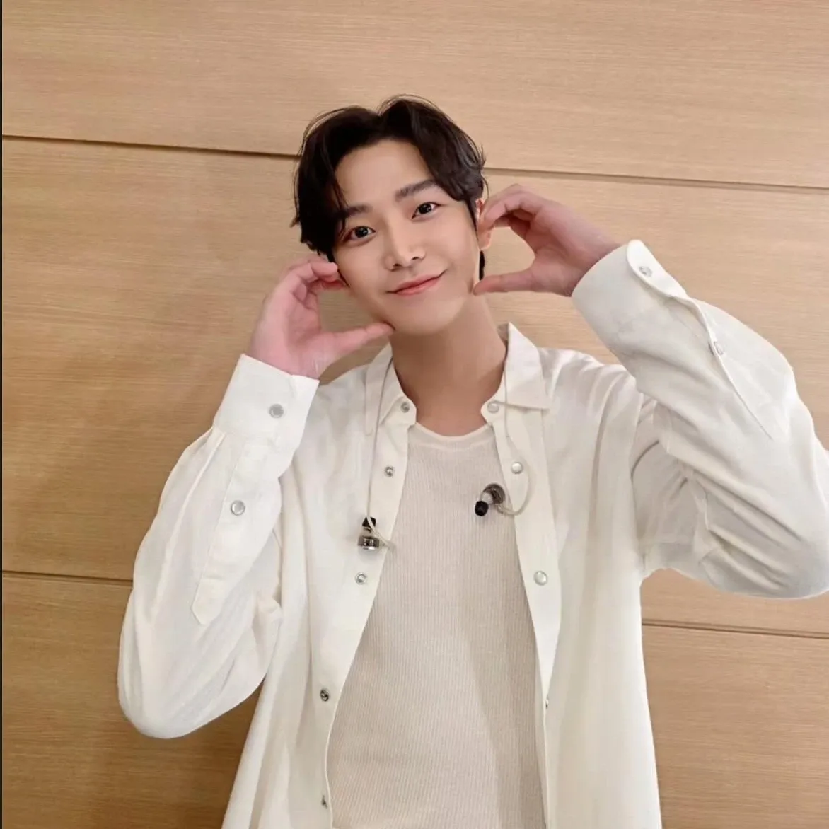 Cuplikan di balik layar dari Rowoon