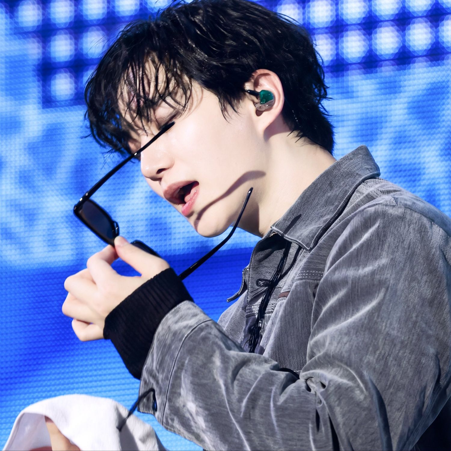 粉丝拍下的李俊昊瞬间