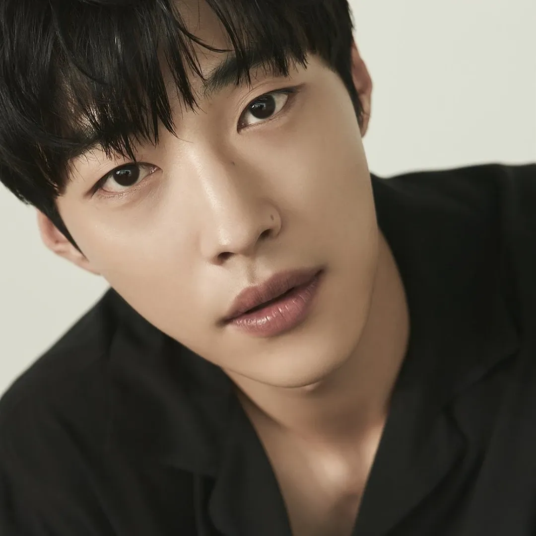 Behind-the-scenes cut of Woo Dohwan