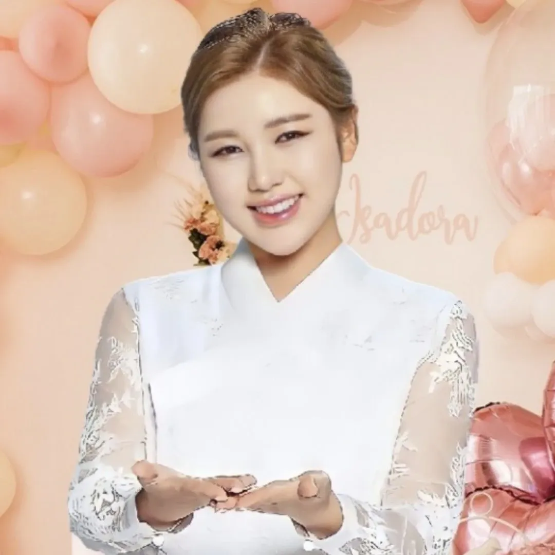 Foto terbaru dari Song Gain