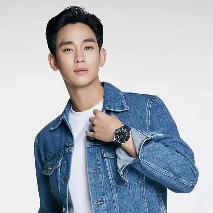 A moment captured by a fan of Kim Soohyun