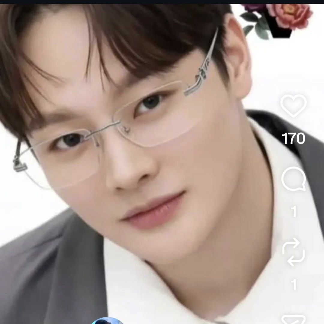 Foto terbaru dari Park Seojin